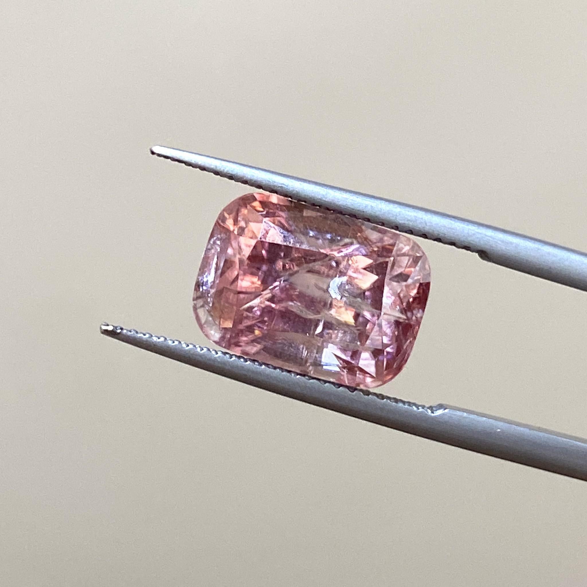 Australian Hart’s Range zircon stone