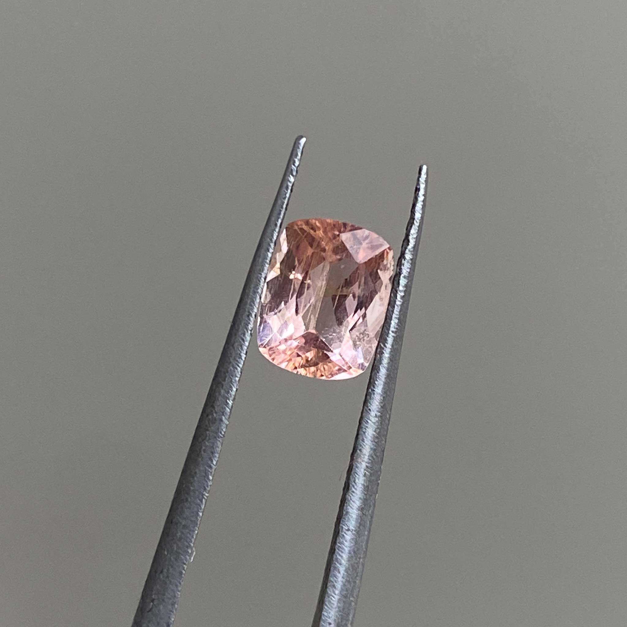 Cinnamon Peach - 6.7 x 5.2mm | Cushion tourmaline