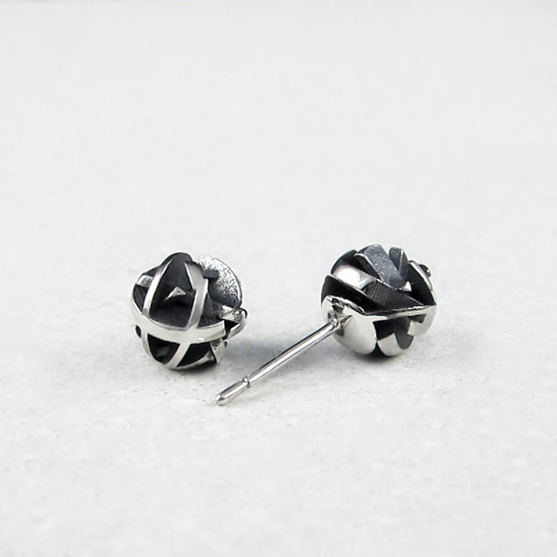 3D printing black and white stud earrings