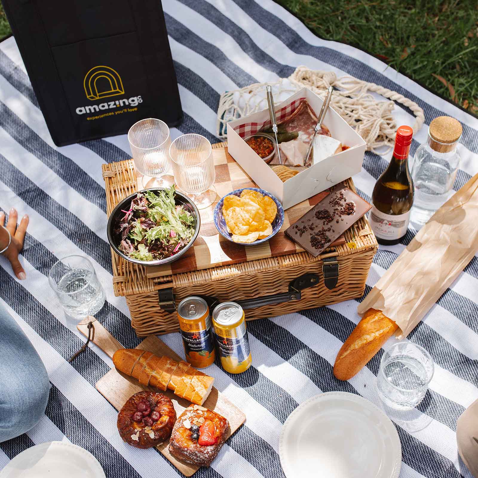 🎁 $100 AmazingCo Mystery Picnic voucher (100% off)