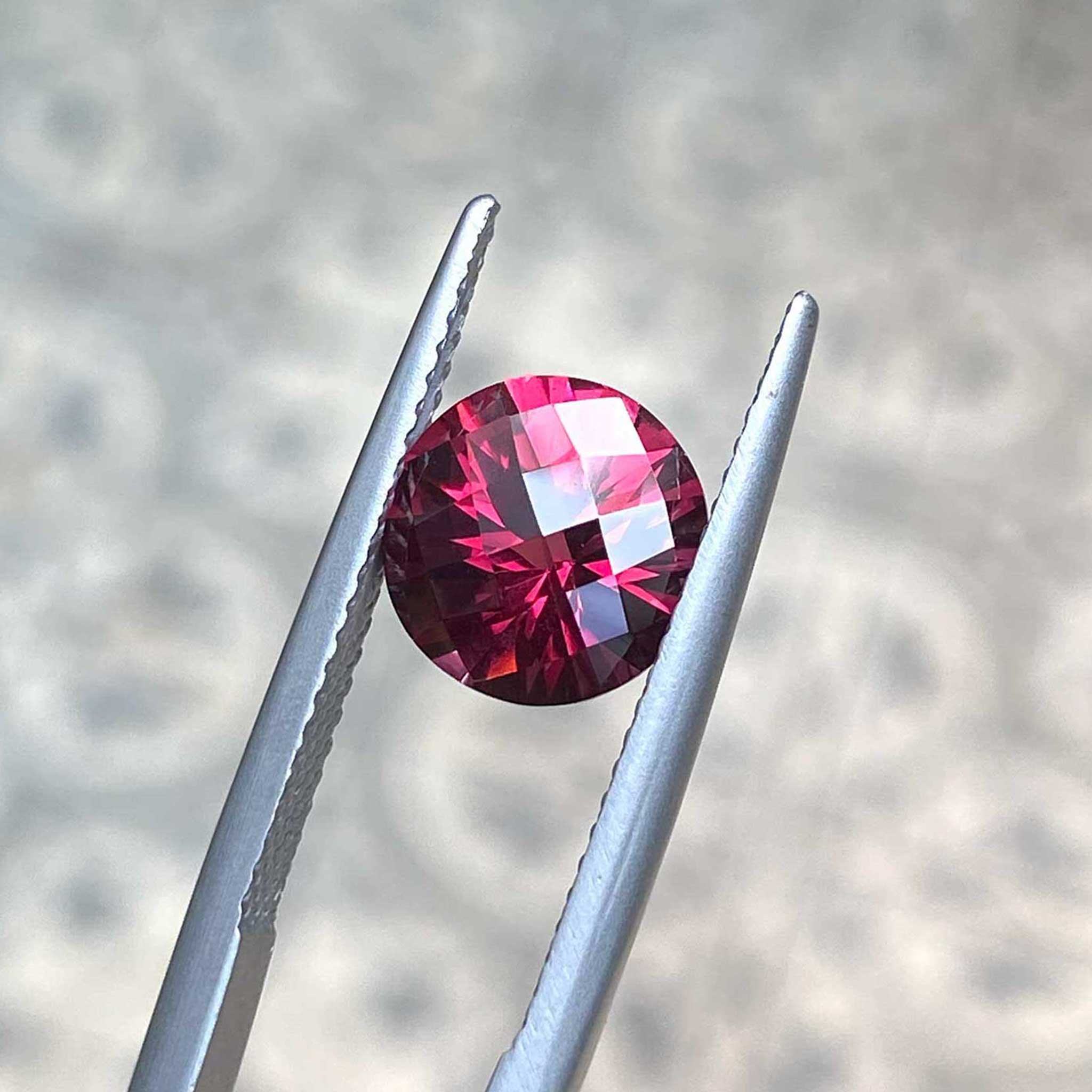 Raspberry_rhodolite_garnet_Fairina_Cheng