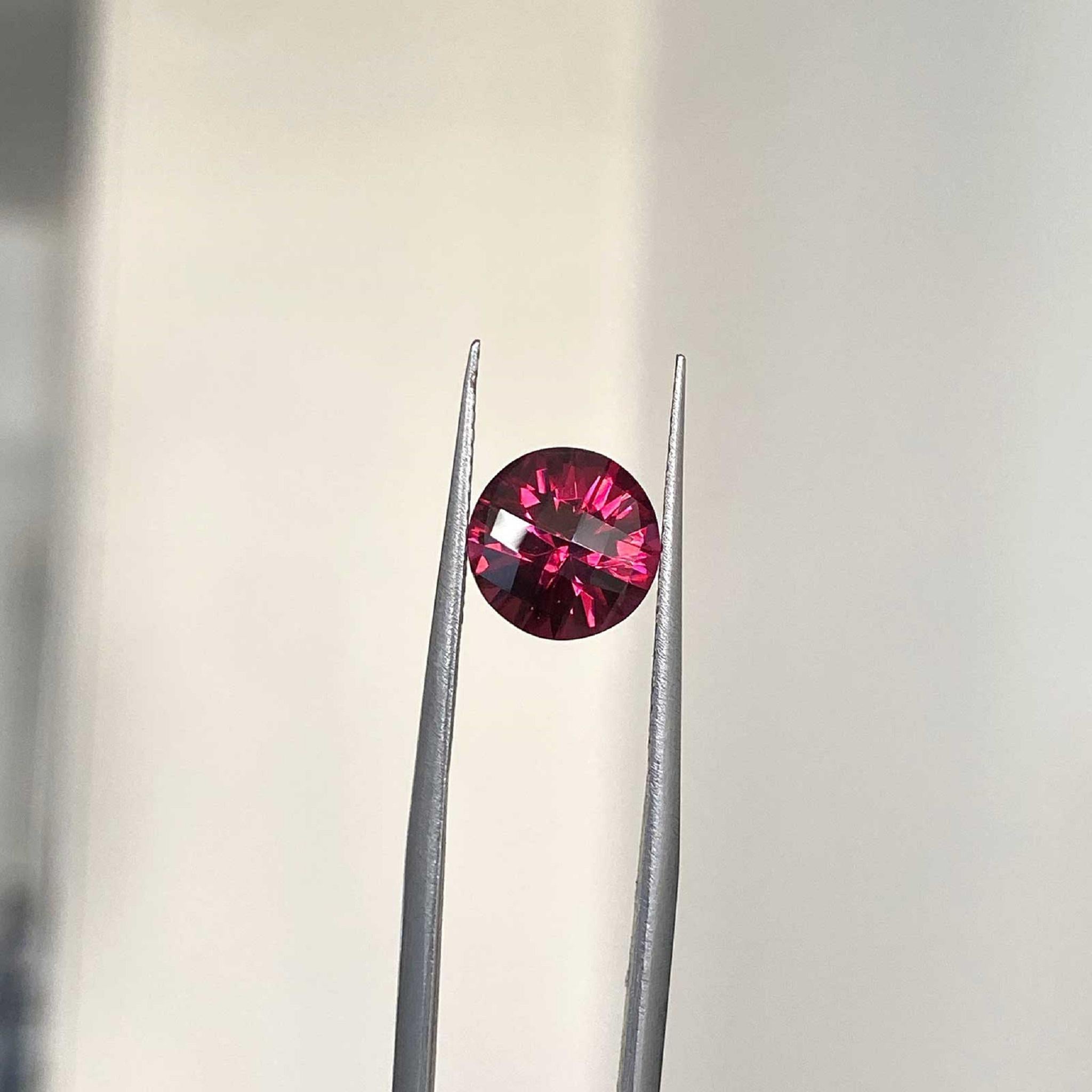 round rhodolite garnet gemstone