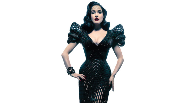 Dita Von Teese shows off her 3D printed gown
